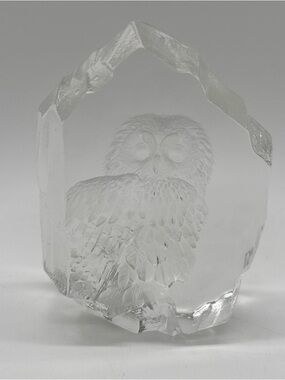 Vintage Mats Jonasson Glass Crystal Baby Snow Owl Sculpture #4416